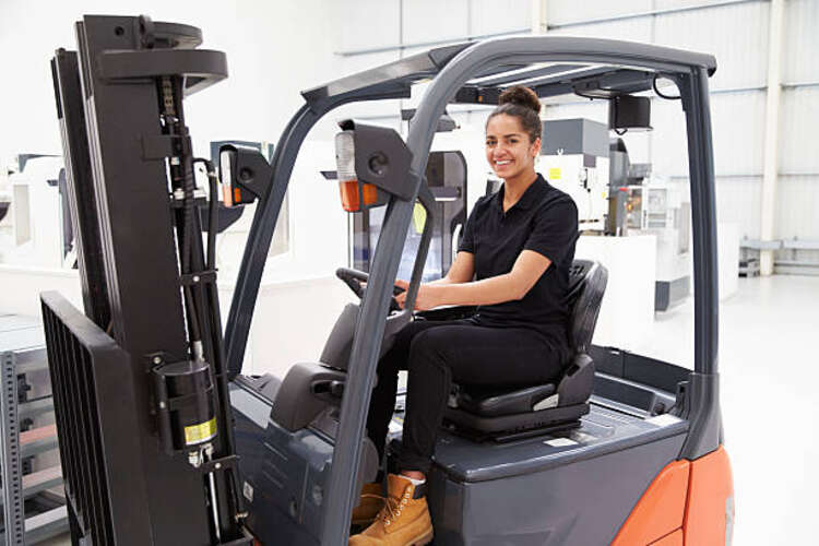 Forklift Operator Jobs in the USA for International Applicants