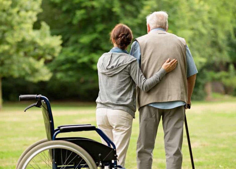 Live-In Caregiver Jobs in the USA for Foreign Workers